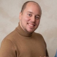 Roberto Garcia Email & Phone Number
