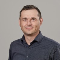 Jerzy Jarząbek Email