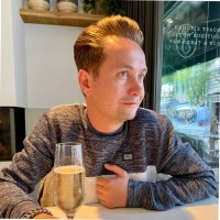 Albert van den Akker Email