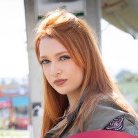 Mariana Compiani Email
