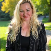 Position : Global Employee Sara Sasek's profile photo