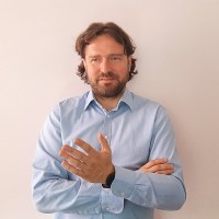Andrzej Garwoliński Email
