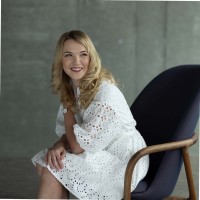 Karolína MacKová Email