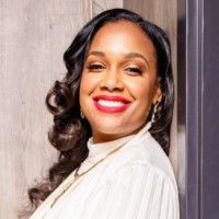 Fabiola Wallace Email & Phone Number