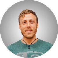 Oskar Linderoth Email