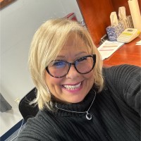 Cook Compression Employee Jennifer Kinslow's profile photo