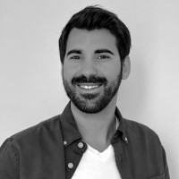 Sharies Employee Jonathan Clavero's profile photo