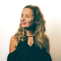 Elle Calvert Email & Phone Number