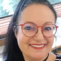 Elke L. Email