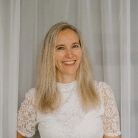 Anne Russell Email & Phone Number