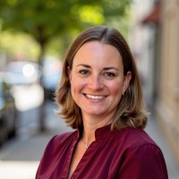 Daniela Knoll Email