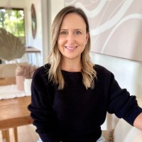 NEACH Employee Julie Noy's profile photo