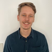 Mikuláš Lazorík Email