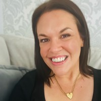 Caroline Huggins Email