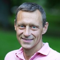 Magnus Hellström Email