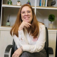 Aline Valença Email