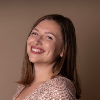 Chloé Caputo Email & Phone Number