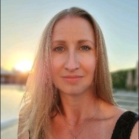 Emma Pettit Email & Phone Number