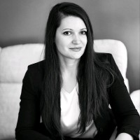 ICONEUS Employee Andreea Anton's profile photo