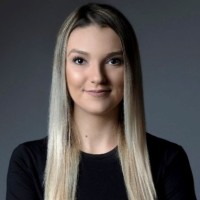 Alexandra Peric Email