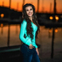 Hailey Evans Email & Phone Number