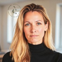 Julie Lépine Email
