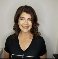 Bath Junkie Employee Shannon Barlow's profile photo