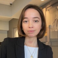 Charles Schwab Employee Estella Hernandez's profile photo