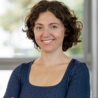 Laura Iriarte Email