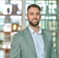 Union Investment Employee Max Cronauer's profile photo