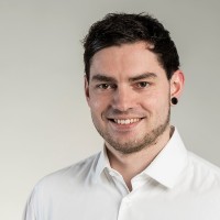 Nando Schär Email