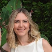 Özge Baykara Email