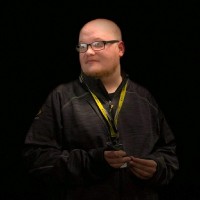 Wireless Express LLC Employee Drue Bernardi's profile photo