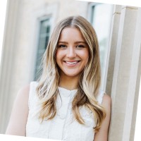 AIV L.P. Employee Julia Cook's profile photo