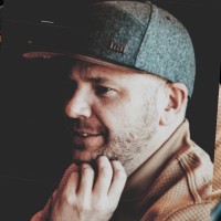 Court Harris Email & Phone Number