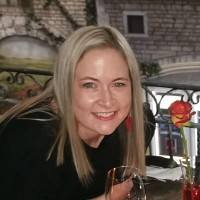 Yolandi Theunissen Email