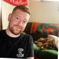 800.com Employee Tom English's profile photo