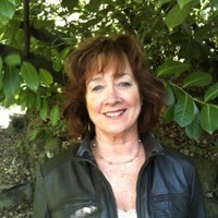 Kasie Robertson Email & Phone Number