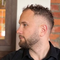 Tring Employee Vladyslav Krechetov's profile photo