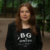 Bruna Dias Email