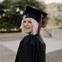 Lindsey L. Email & Phone Number