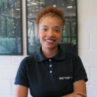Server On Employee Mariana Barbosa's profile photo