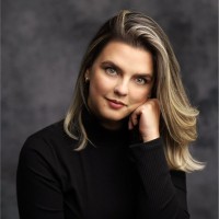 Amanda Martins Email