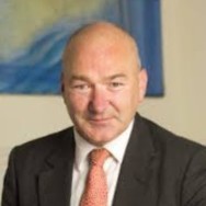 E-mail e número de telefone de Tom Jenkins