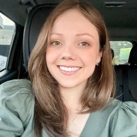Erika Ugioni Borges Alves Email