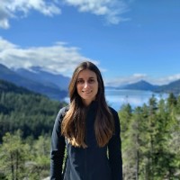 Plotly Employee Laura Warr's profile photo