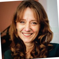 Sarah Gillard Email & Phone Number