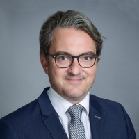 Dirk Müller Email