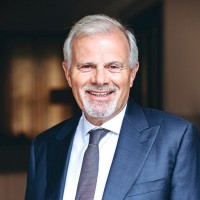 Klaus Hillebrand Email