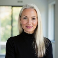 Emry Employee Lindsay Loomis's profile photo